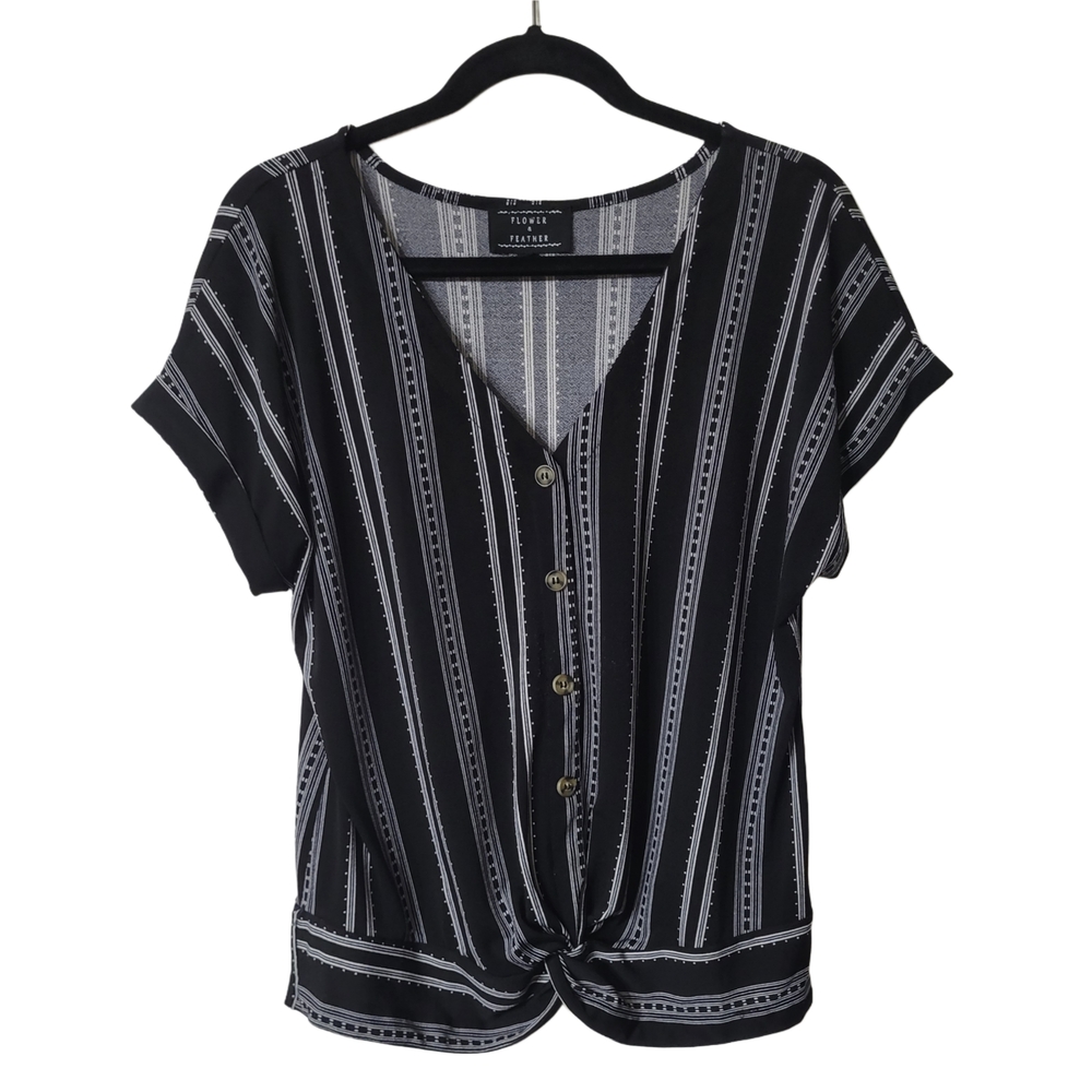 Flower & Feather Black and White Striped Pullover Top Size Medium